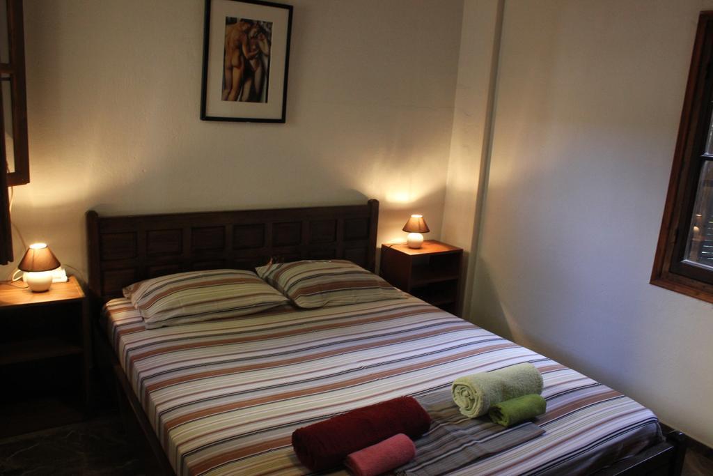 Apartamento Alice House Porto Heli Habitación foto